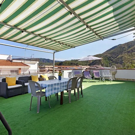 A Due Passi Dal Mare Apartamento Oliveri